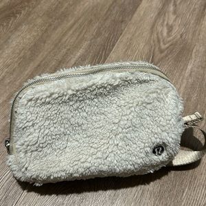 Lululemon Belt Bag Fleece